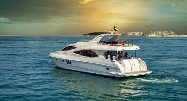 DUBAI MARINA LUXURIUS YACHT RENTAL