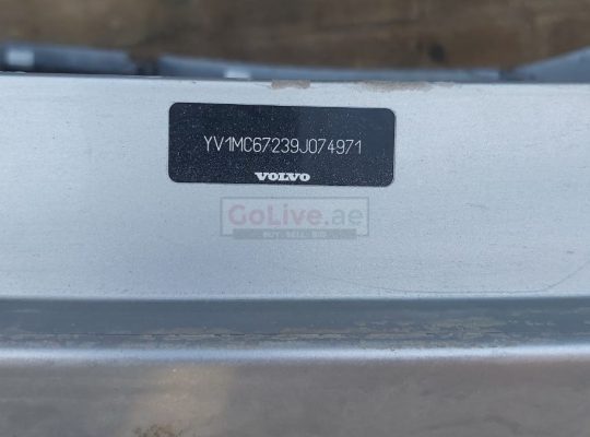 VOLVO C70 2006 TO 2010 FRONT BUMPER PART NO 39870638 (VOLVO GENUINE USED PARTS )