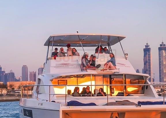 YACHT RENTAL DUBAI WITH DINNER