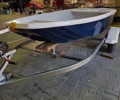 BOAT FIBERGLASS 13 FEET – CATAMARAN TYPE