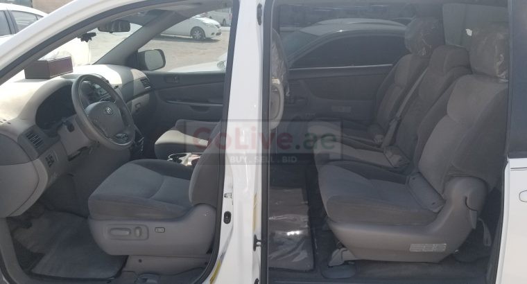 8 seater carlift available dubai to all in emirates