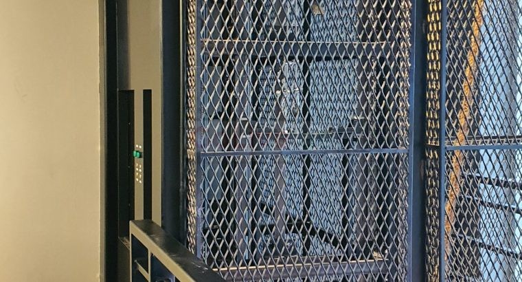 Dumbwaiter lift in Dubai UAE