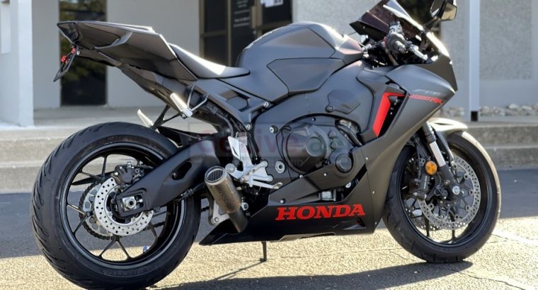 2017 Honda cbr1000rr available for sale