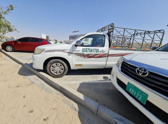 1 ton pickup rental al barsha dubai ( movers and packers)