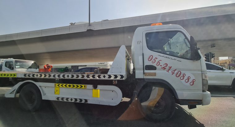 Tow Truck in al qouz area dubai