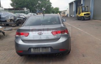 KIA KOUP USED PARTS DEALER (KIA KOUP USED SPARE PARTS DEALER IN SHARJAH USED AUTO PARTS MARKET )