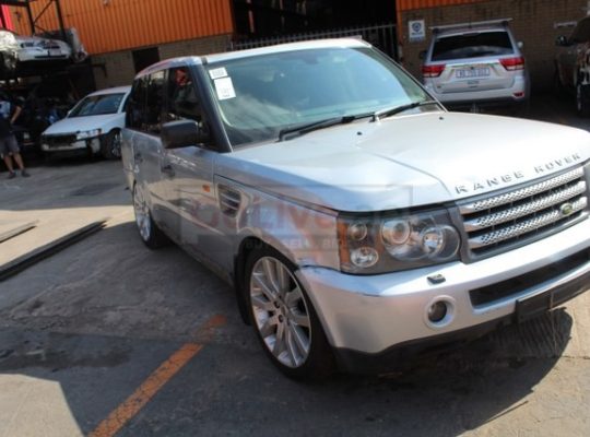 LAND ROVER RANGE ROVER PARTS DEALER (LAND ROVER USED SPARE PARTS DEALER IN SHARJAH USED PARTS MARKET )