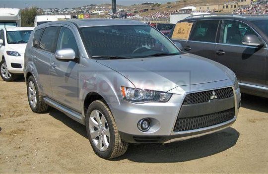 MITSUBISHI OUTLANDER SPORT USED PARTS DEALER (MITSUBISHI USED SPARE PARTS DEALER IN SHARJAH PARTS MARKET)