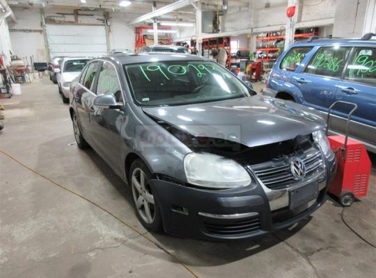 VOLKSWAGEN JETTA USED PARTS DEALER (VOLKSWAGEN USED SPARE PARTS DEALER)