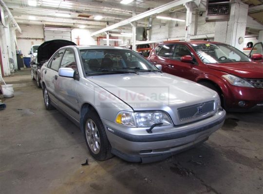 VOLVO C40 USED PARTS DEALER (VOLVO USED SPARE PARTS DEALER IN UAE AUTO SPARE PARTS MARKET)