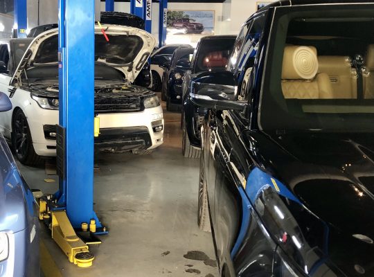 Porsche, Bentley, Rolls Royce and Mercedes workshop in Dubai