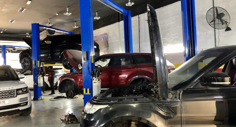 Range Rover & Land Rover service center in Sharjah
