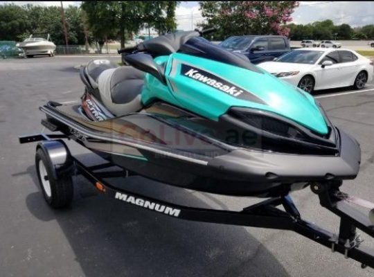 Jet ski Kawasaki Ultra 2022 available