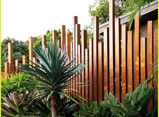 Wooden Fences Contractor in Abu Dhabi, Uae.