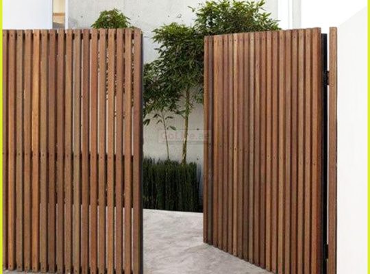 Restaurant Privacy Fences Uae | Supply and Install Wooden Fences | Abu Dhabi.