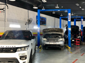 Range Rover and Land Rover maintenance workshop in Dubai