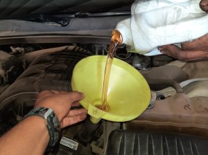 Land Rover Range Rover Engine Oil and Filter Change Service Offer 350 AED at gheroub al shmas Auto Workshop Sharjah