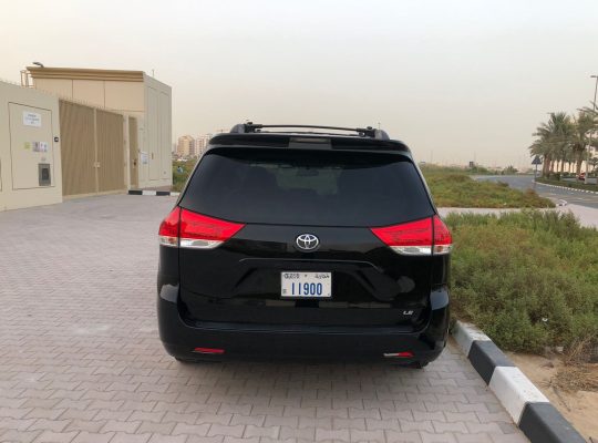 TOYOTA SIENNA 2014 LE EDITION, AWD, PERFECT CONDITION
