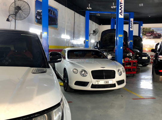 Range Rover and Land Rover maintenance service in Sharjah