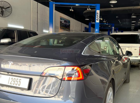 Range Rover and Land Rover services in Dubai Sharjah