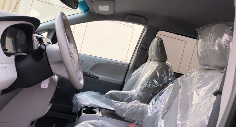TOYOTA SIENNA 2014 LE EDITION, AWD, PERFECT CONDITION