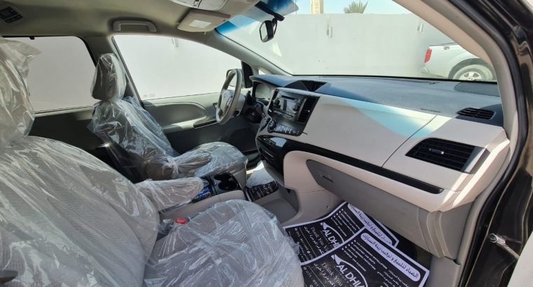 TOYOTA SIENNA 2014 LE EDITION, AWD, PERFECT CONDITION