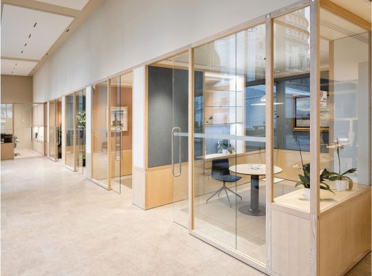 GLASS DOOR SUPPLIER IN DUBAI