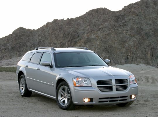 Used Dodge Magnum Car buyer in Dubai ( Best Used Dodge Magnum Car Buying Company Dubai, UAE )