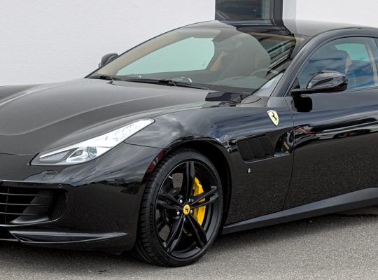 Used Ferrari GTC4 Lusso Car buyer in Dubai ( Best Used Ferrari GTC4 Lusso Car Buying Company Dubai, UAE )