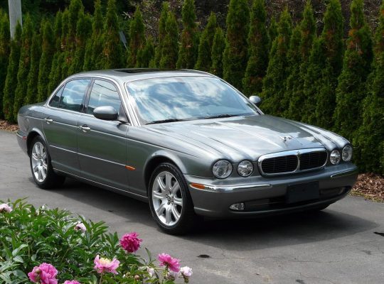 Used Jaguar XJ8 Car buyer in Dubai( Best Used Jaguar XJ8 Car Buying Company Dubai, UAE )