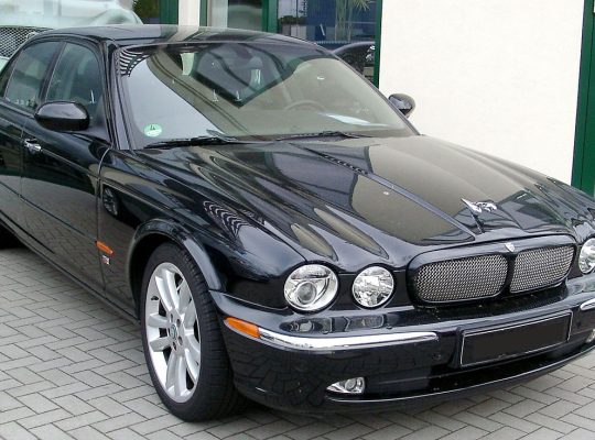 Used Jaguar XJR Car buyer in Dubai( Best Used Jaguar XJR Car Buying Company Dubai, UAE )