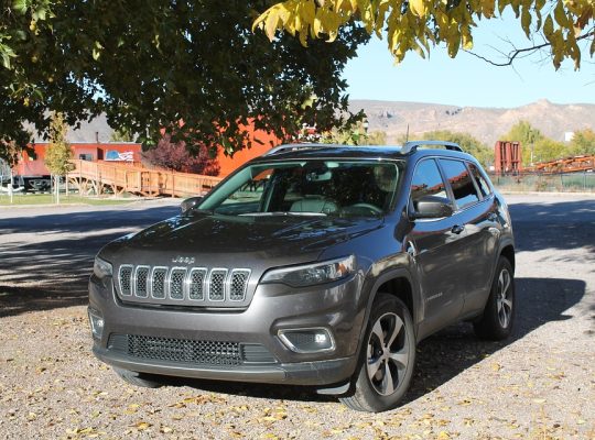 Used Jeep Cherokee Car buyer in Dubai( Best Used Jeep Cherokee Car Buying Company Dubai, UAE )