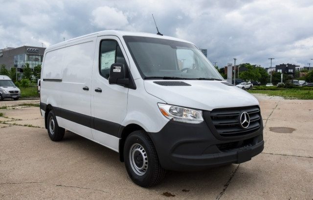 Used Mercedes-Benz Sprinter Car buyer in Dubai ( Best Used Mercedes-Benz Sprinter Car Buying Company Dubai, UAE )