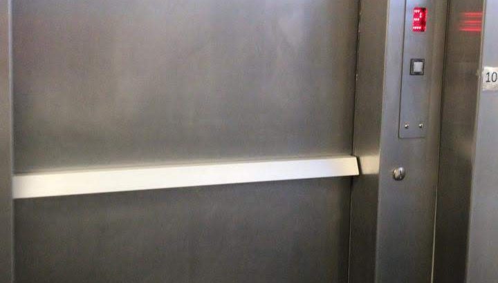 Commercial Dumbwaiter