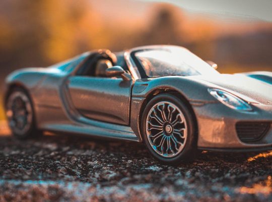 Used Porsche 918 Spyder Car buyer in Dubai ( Best Used Porsche 918 Spyder Car Buying Company Dubai, UAE )