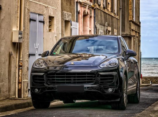 Used Porsche Macan Car buyer in Dubai ( Best Used Porsche Macan Car Buying Company Dubai, UAE )