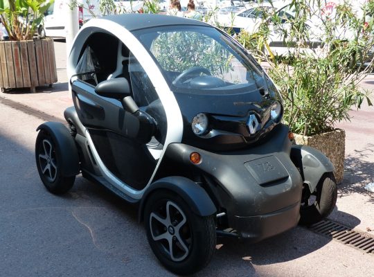 Used Renault Twizy Car buyer in Dubai ( Best Used Renault Twizy Car Buying Company Dubai, UAE )
