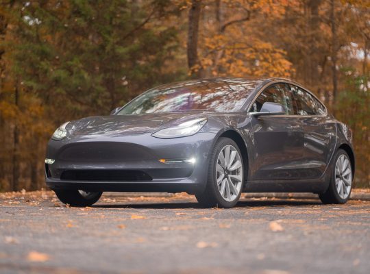 Used Tesla 3 Car buyer in Dubai ( Best Used Tesla 3 Car Buying Company Dubai, UAE )