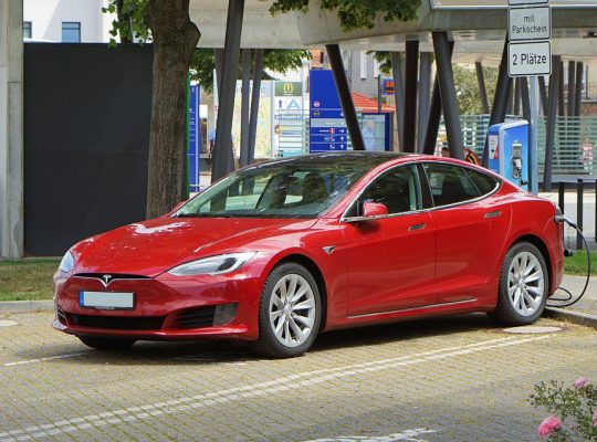 Used Tesla Model Y Car buyer in Dubai ( Best Used Tesla Model Y Car Buying Company Dubai, UAE )