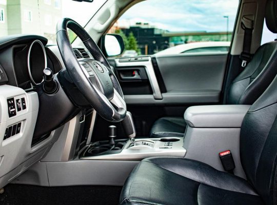 Used Toyota Innova Car buyer in Dubai ( Best Used Toyota Innova Car Buying Company Dubai, UAE )