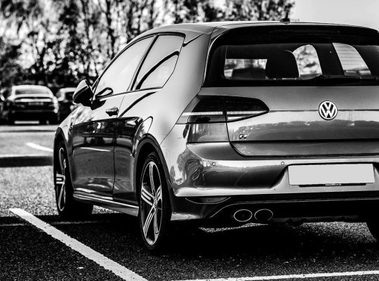 Used Volkswagen Golf R Car buyer in Dubai ( Best Used Volkswagen Golf R Car Buying Company Dubai, UAE )