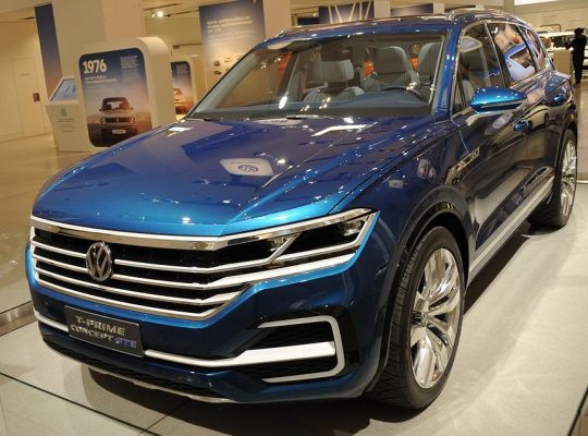 Used Volkswagen Touran Car buyer in Dubai ( Best Used Volkswagen Touran Car Buying Company Dubai, UAE )