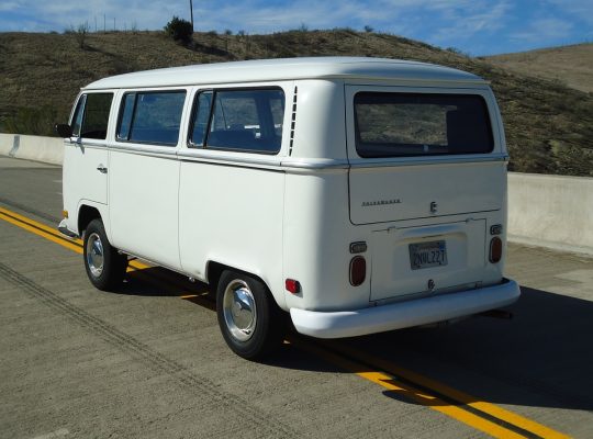 Used Volkswagen Transporter Car buyer in Dubai ( Best Used Volkswagen Transporter Car Buying Company Dubai, UAE )