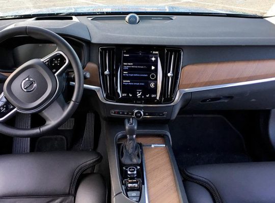 Used Volvo v-class Car buyer in Dubai ( Best Used Volvo v-class Car Buying Company Dubai, UAE )
