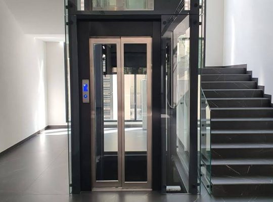 Lift Glass Villa