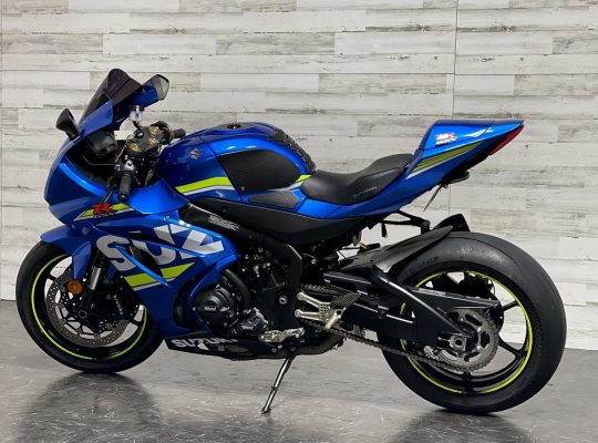 2017 Suzuki gsx r1000cc available for sale