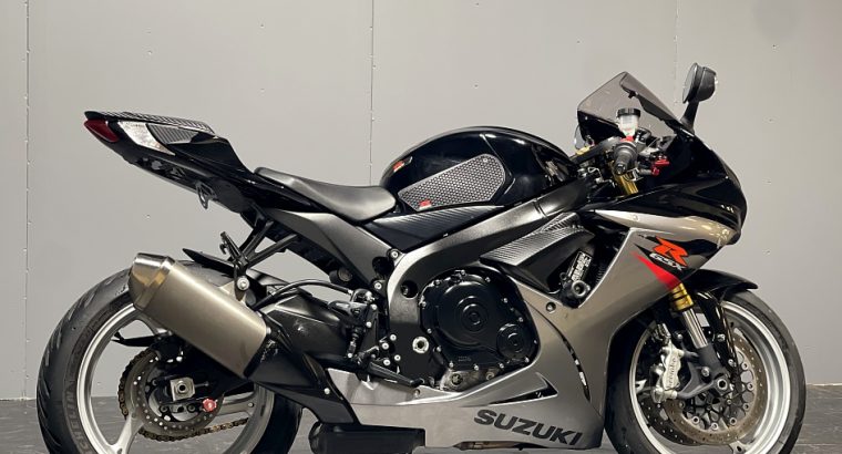 2018 Suzuki gsx r750cc available for sale