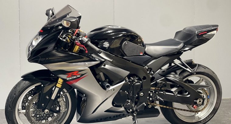 2018 Suzuki gsx r750cc available for sale
