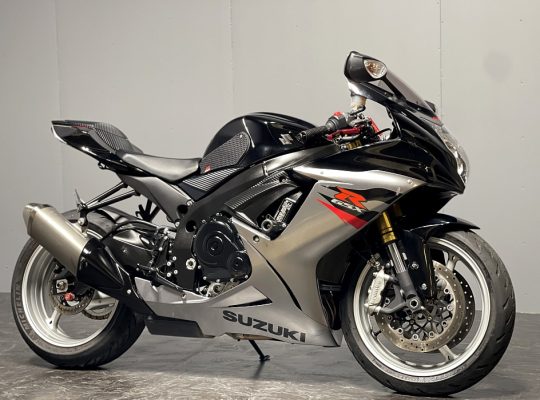 2018 Suzuki gsx r750cc available for sale