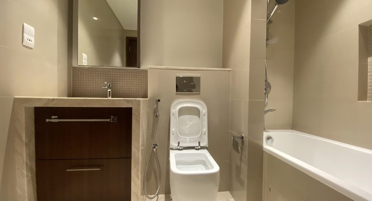 2BR Apartment | Vacant | Facing Burj Khalifa